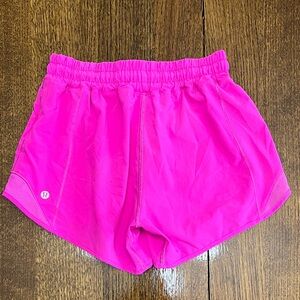 🍋LIKE NEW Lululemon Hottiehot Unlined Shorts